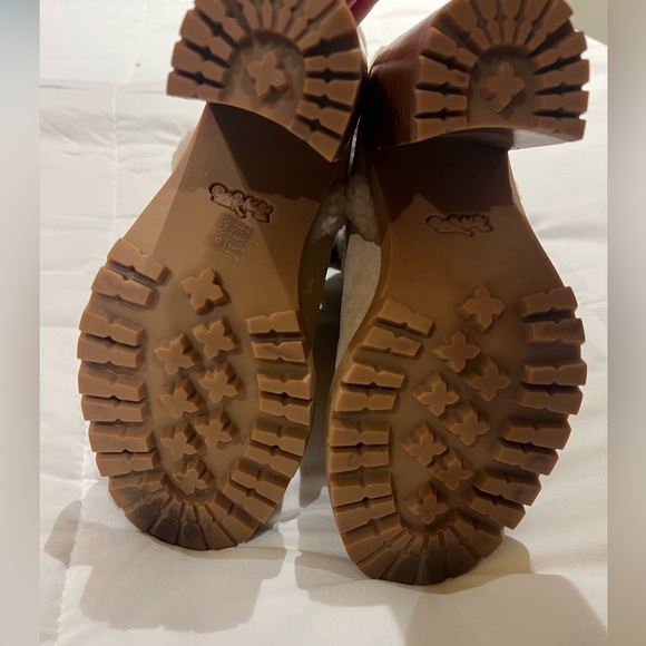 Coach Harlie Bootie Shearing Trim Size 8 - Picture 6 of 8